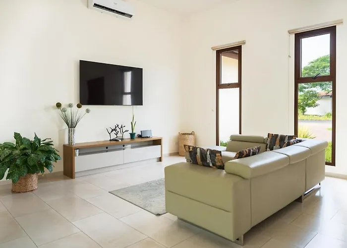 La Perla Cozy 3br Sleeps 10 Hacienda Pinilla Villa
