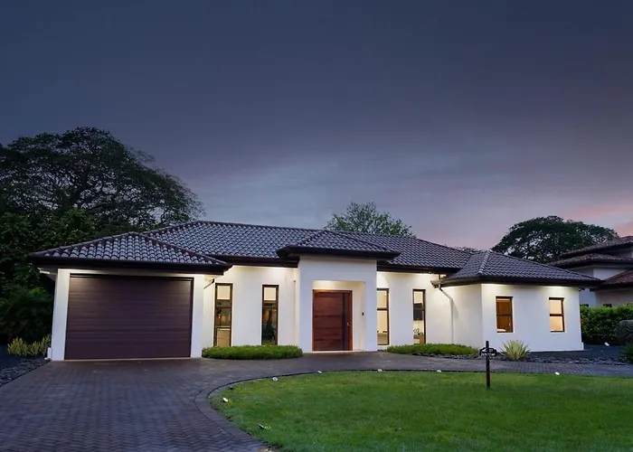 La Perla Cozy 3br Sleeps 10 Hacienda Pinilla *