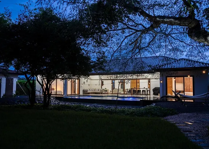 La Perla Cozy 3br Sleeps 10 Hacienda Pinilla Villa *